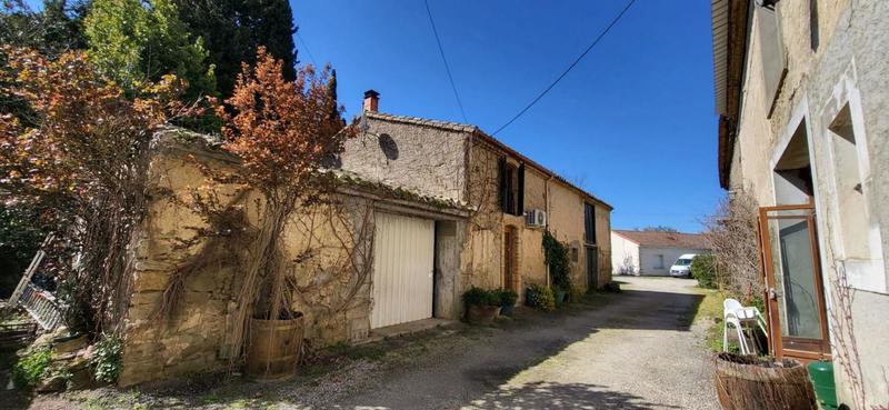 Propriété - 800 m²