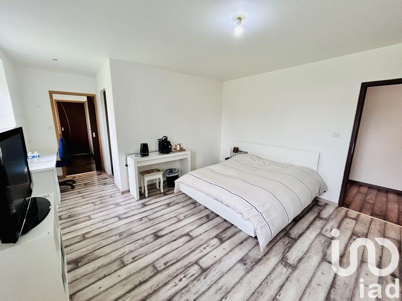 Maison de village - 360 m² - 10 pièces