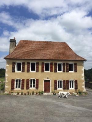 Maison - 270 m² - 8 pièces