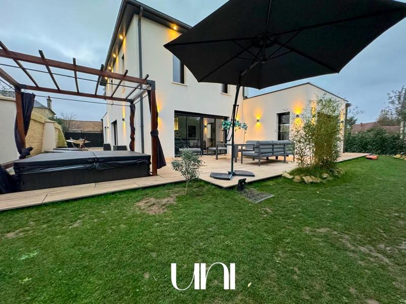 Maison - 162 m² - 5 pièces