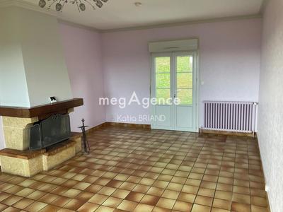 Maison traditionnelle - 83 m² - 4 pièces