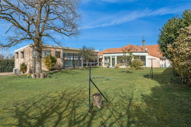 Maison - 190 m² - 7 pièces