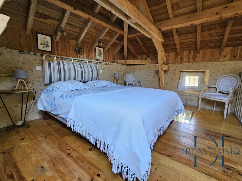 Maison - 565 m² - 15 pièces