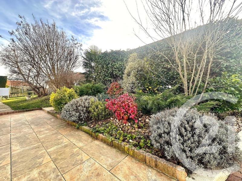 Pavillon - 84 m² - 4 pièces