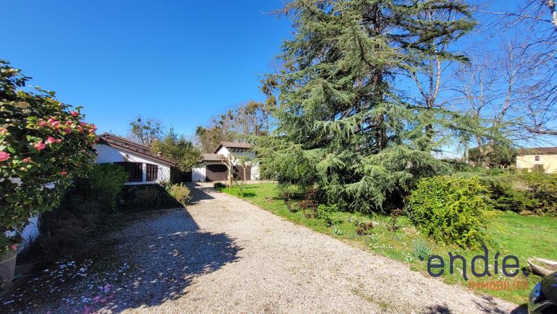 Viager - Maison de village - 140 m² - 7 pièces