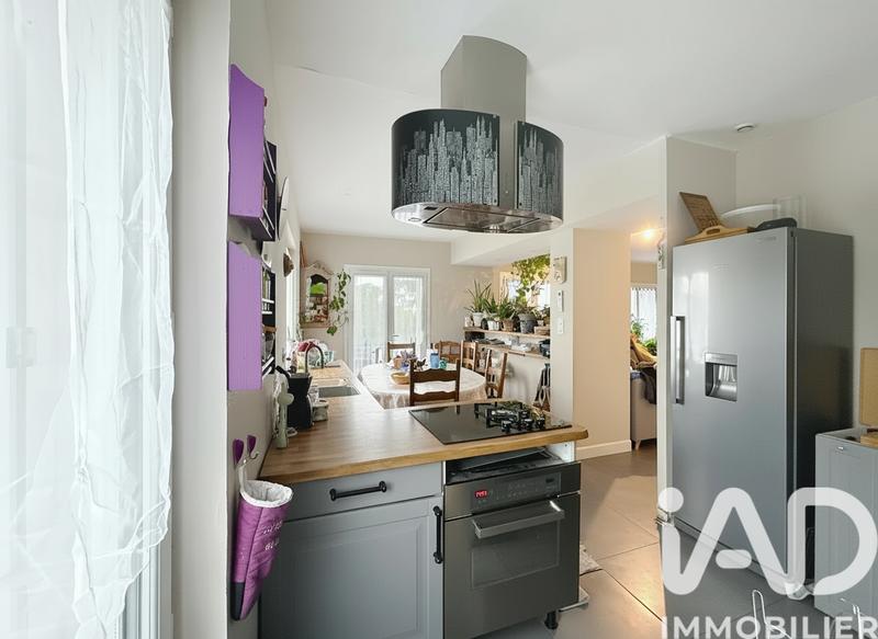 Maison - 185 m² - 11 pièces