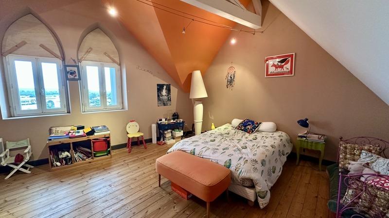 Maison bourgeoise - 305 m² - 10 pièces