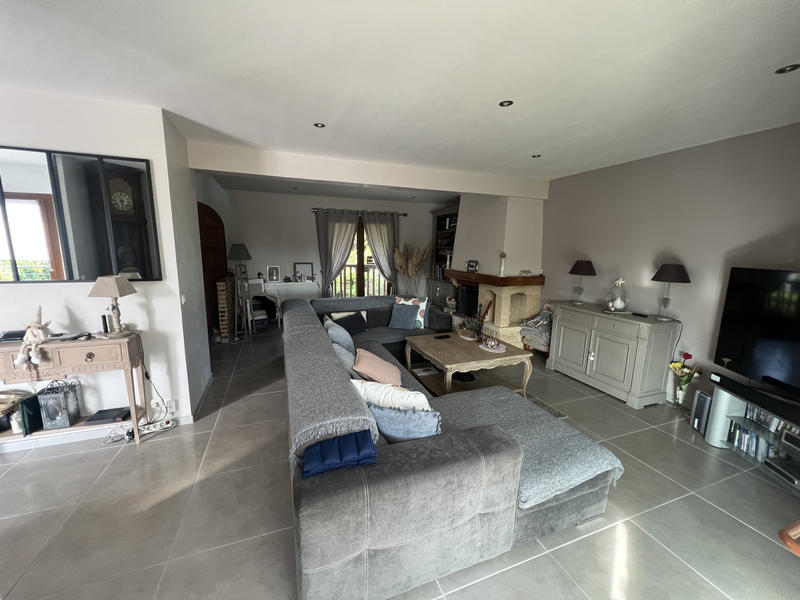 Maison - 140 m² - 5 pièces