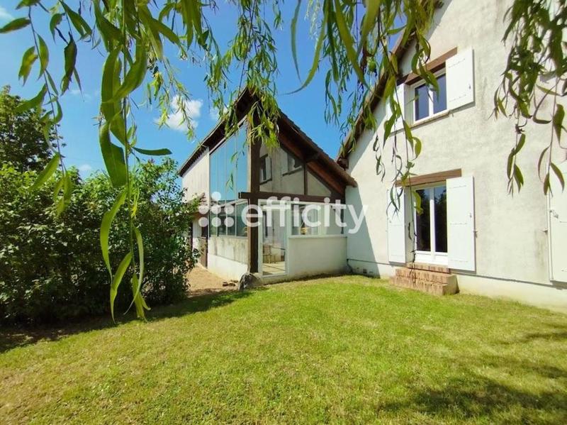 Maison - 212 m² - 8 pièces