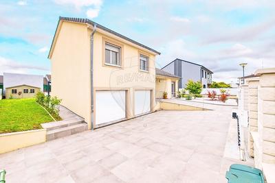 Maison - 93 m² - 6 pièces