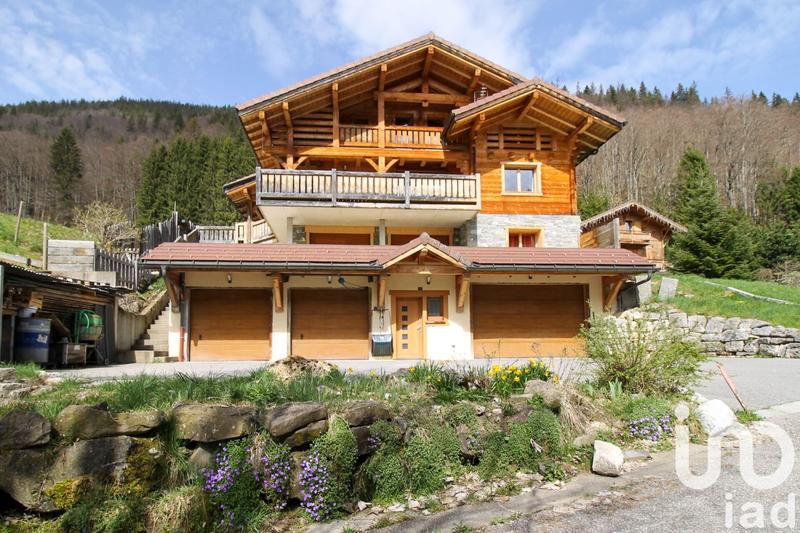 Châlet - 230 m² - 12 pièces