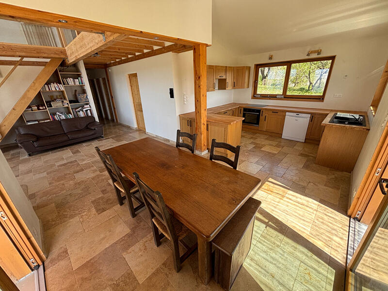 Maison - 110 m² - 4 pièces