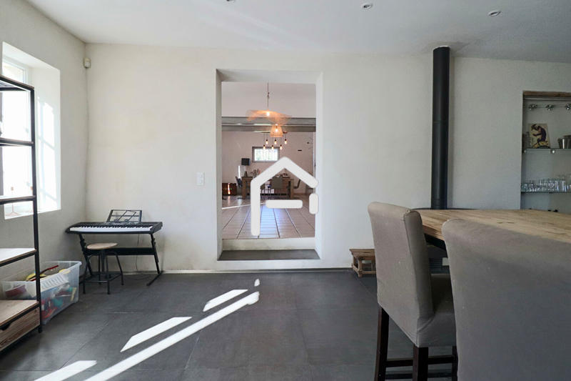 Maison - 259 m² - 8 pièces