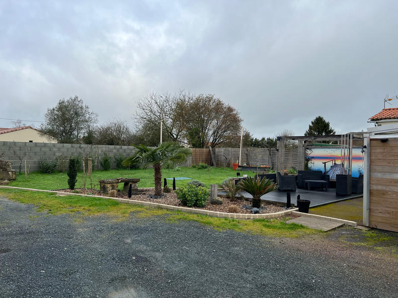 Maison - 182 m² - 7 pièces