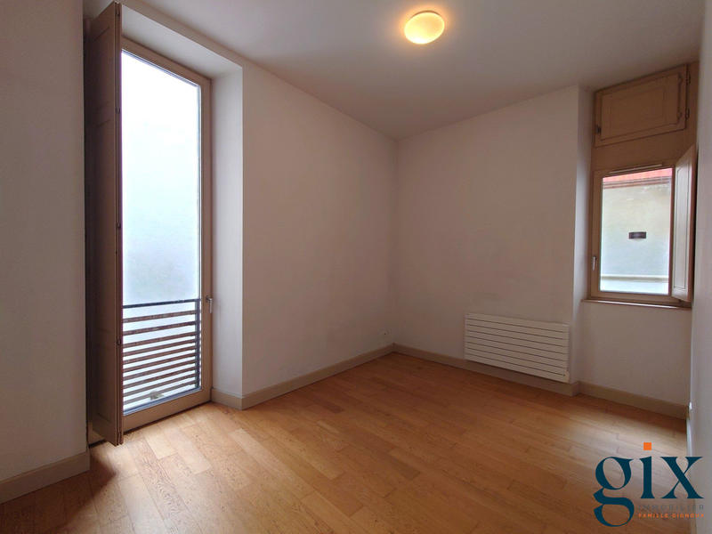 Appartement - 85 m² - 4 pièces