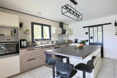 Maison - 144 m² - 5 pièces