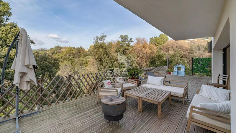 Maison - 145 m² - 5 pièces