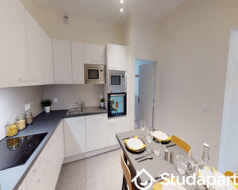 Chambre - 120 m² - 1 pièce