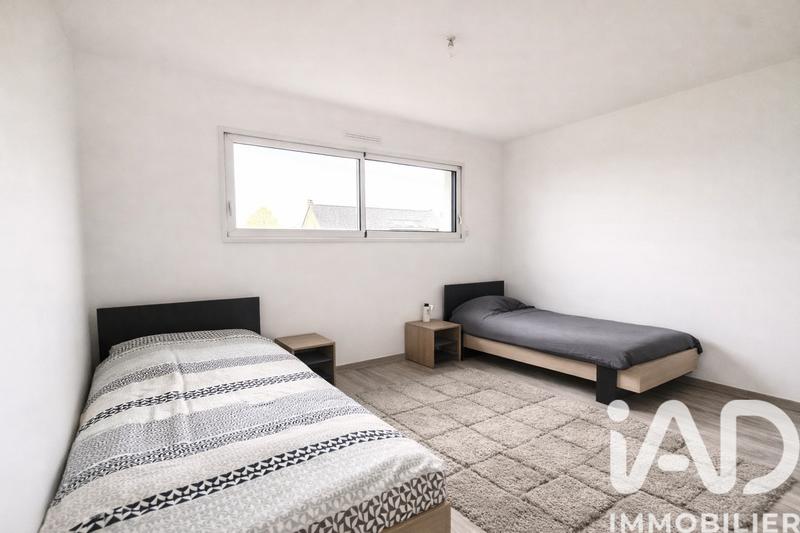 Maison - 210 m² - 8 pièces