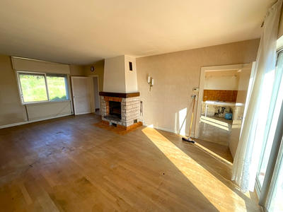 Maison - 181 m² - 6 pièces