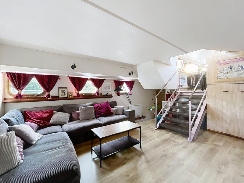 Péniche - 164 m² - 6 pièces