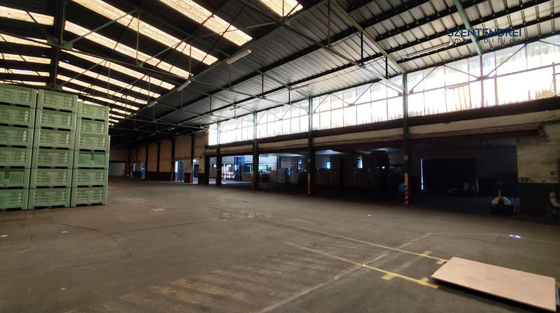 Entrepôt - 5 119 m²