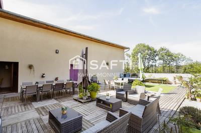 Maison - 548 m² - 16 pièces