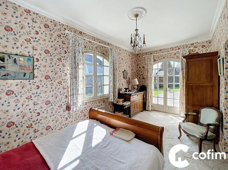 Maison traditionnelle - 137 m² - 5 pièces