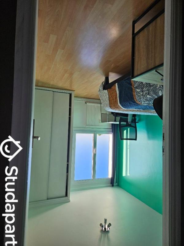 Chambre - 10 m² - 1 pièce