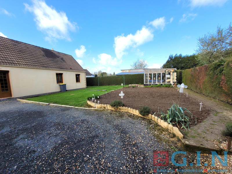 Maison - 94 m² - 5 pièces