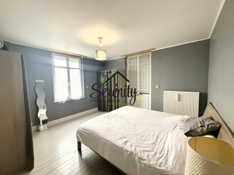 Maison - 195 m² - 8 pièces