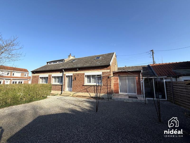 Maison - 100 m² - 5 pièces