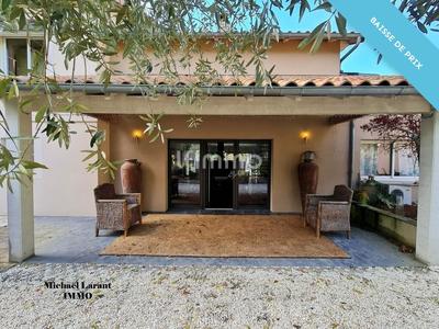 Maison - 484 m² - 7 pièces