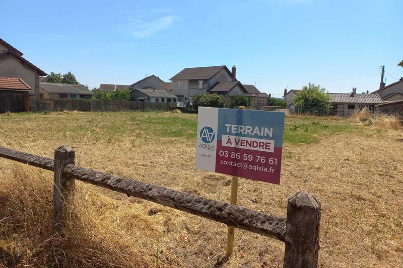 Terrain constructible - 682 m²