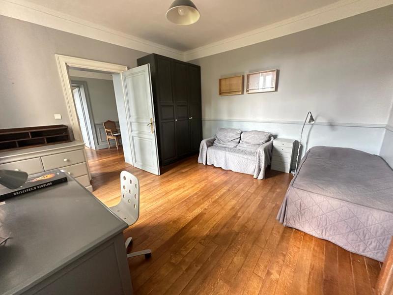 Maison - 200 m² - 7 pièces