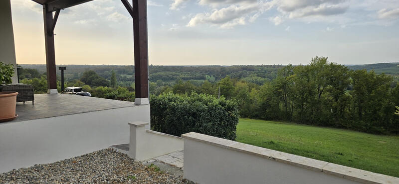 Maison - 136 m² - 9 pièces