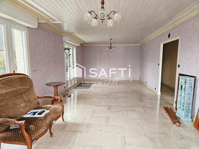 Maison - 257 m² - 10 pièces