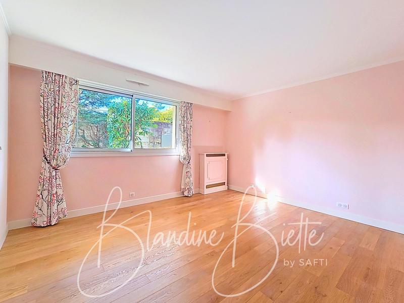 Appartement - 99 m² - 5 pièces