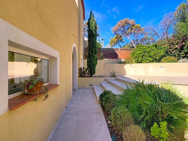 Villa - 195 m² - 7 pièces