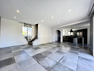 Villa - 120 m² - 4 pièces