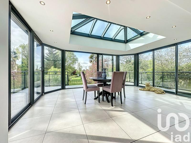 Maison - 250 m² - 8 pièces