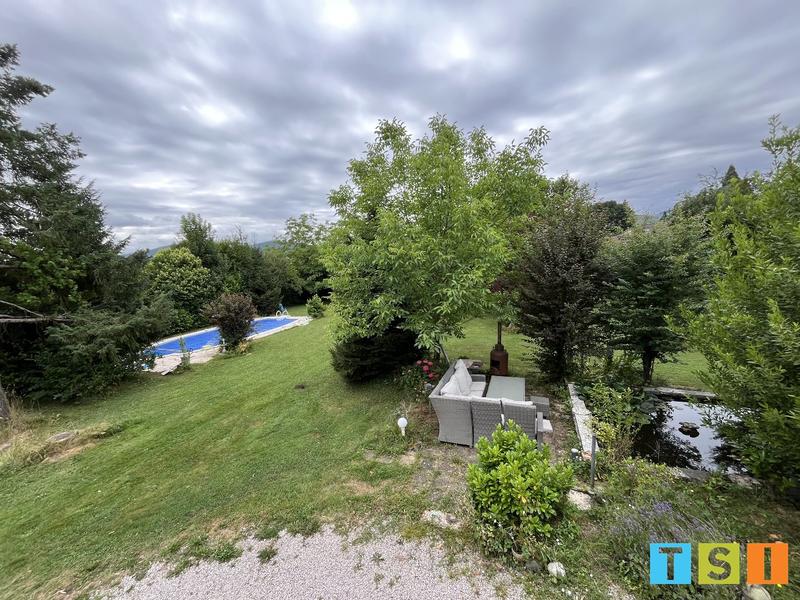 Maison - 170 m² - 8 pièces