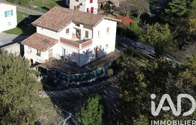 Maison - 131 m² - 4 pièces