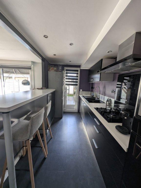 Maison - 105 m² - 5 pièces