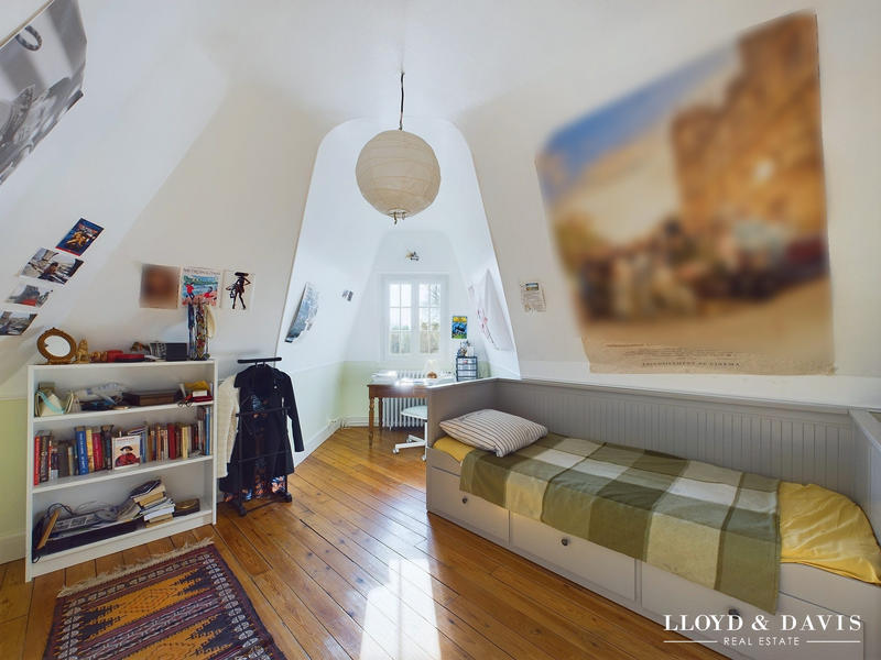 Maison ancienne - 258 m² - 11 pièces