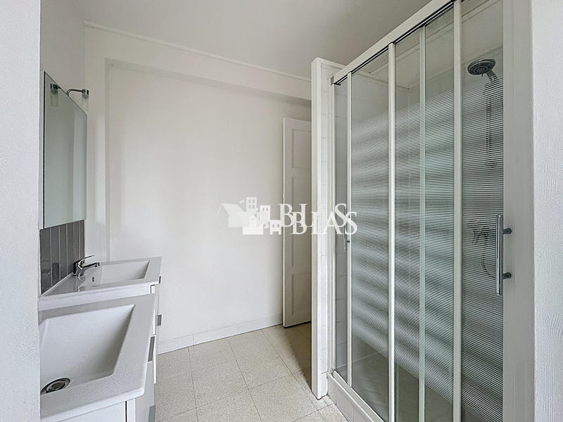 Appartement - 76 m² - 4 pièces