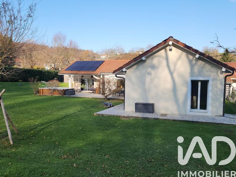 Maison - 195 m² - 7 pièces