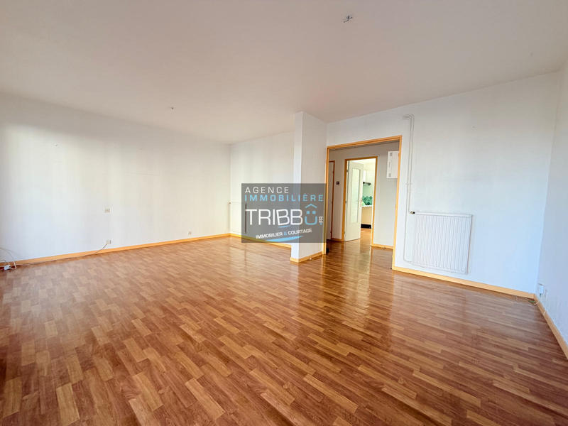 Appartement - 75 m² - 3 pièces