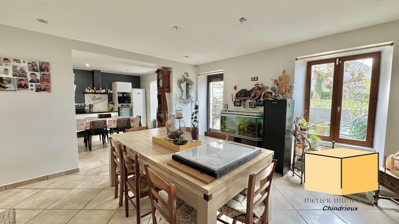 Maison - 175 m² - 7 pièces