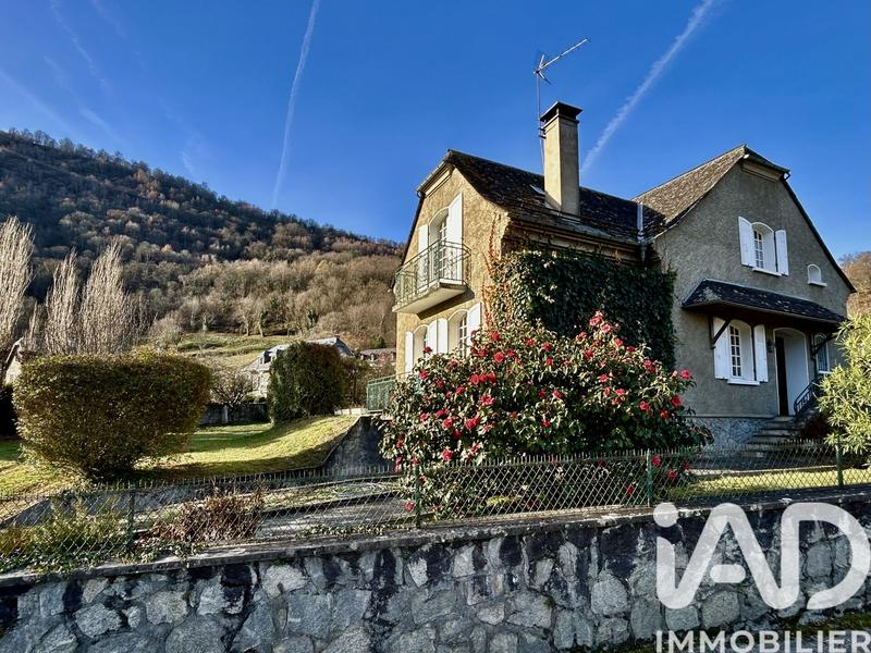 Maison - 183 m² - 9 pièces